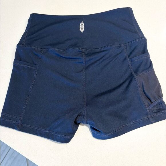 Free People Movement navy shorts size XS - Picture 2 of 6